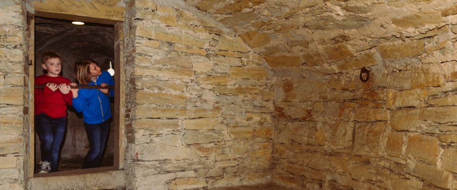 Ein Blick ins Verlies. (Foto: Lina Loos für das Kreismuseum Wewelsburg)